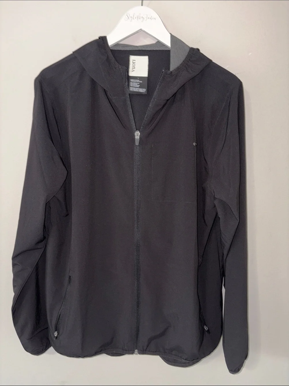Vuori Outdoor Trainer Shell Black Mens Hooded Jacket Stretch Pockets Sz L - Picture 5 of 16